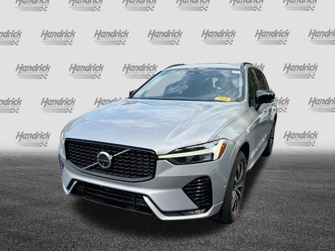 Used 2025 Volvo XC60 B5 Plus AWD/4WD image 6