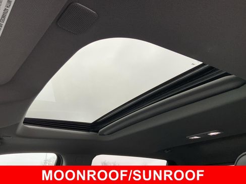 Used 2025 GMC Sierra 2500 Denali image 4