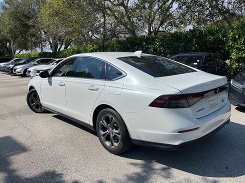 Used 2023 Honda Accord EX image 3