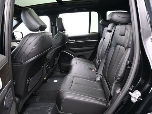 New 2026 Jeep Grand Cherokee Limited w/ Limited Altitude Package RWD image 27