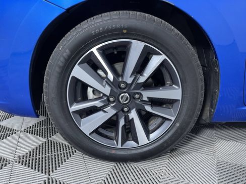 Used 2021 Nissan Versa SV FWD image 24