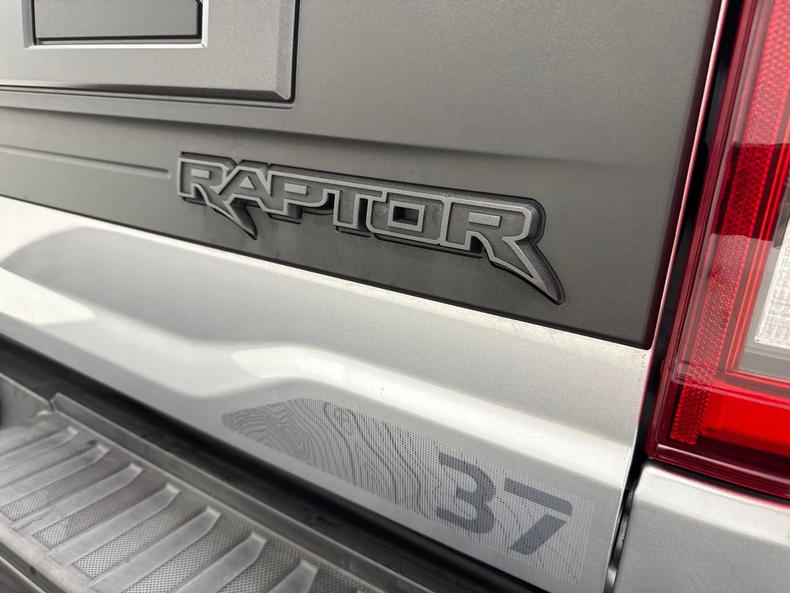 Used 2021 Ford F150 Raptor w/ Raptor 37 Performance Package AWD/4WD image 9