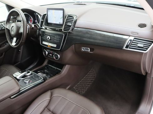 Used 2017 Mercedes-Benz GLS 450 4MATIC image 42