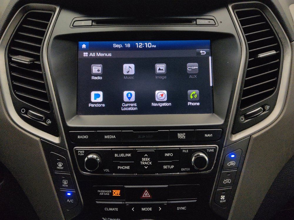 Used 2018 Hyundai Santa Fe FWD image 25