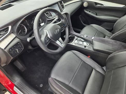 Certified 2023 INFINITI QX50 Sensory AWD/4WD image 2