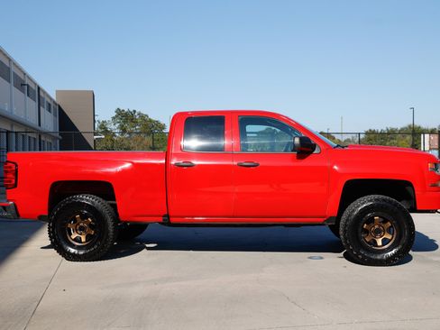 Used 2019 Chevrolet Silverado 1500 Custom w/ Custom Convenience Package image 18