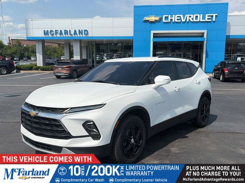 Used 2024 Chevrolet Blazer LT FWD image 1