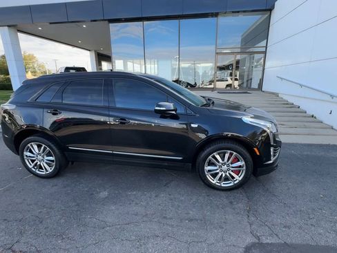 Used 2023 Cadillac XT5 Sportv w/ Technology Package image 9