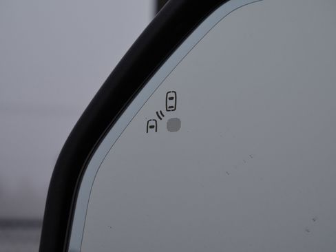 Used 2015 Ford F150 Platinum w/ Equipment Group 701A Luxury image 42