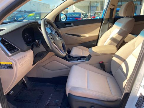 Used 2017 Hyundai Tucson SE image 12
