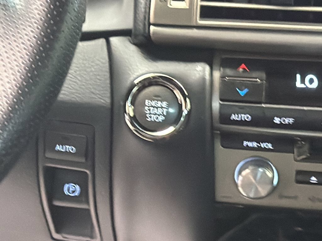 Used 2015 Lexus LS 460 AWD w/ F Sport Package image 23