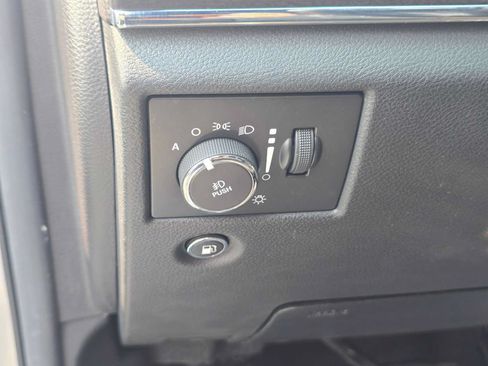 Used 2014 Jeep Grand Cherokee Limited AWD/4WD image 24