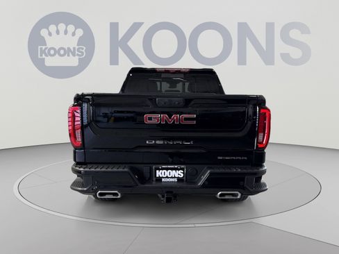 Used 2024 GMC Sierra 1500 Denali w/ Technology Package AWD/4WD image 10