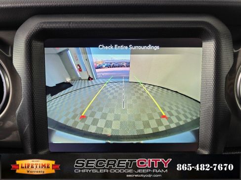 Used 2023 Jeep Wrangler Sahara image 21