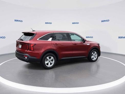 Used 2023 Kia Sorento LX FWD image 8