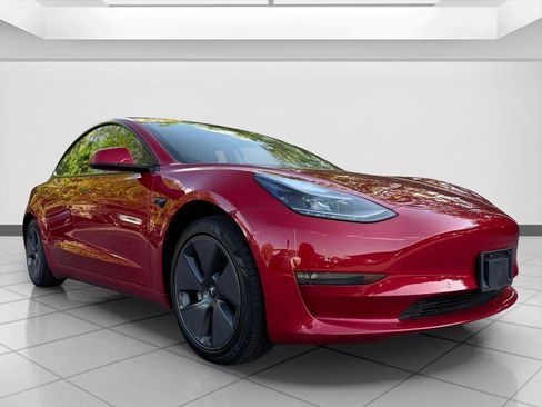 Used 2022 Tesla Model 3 Long Range AWD/4WD image 7