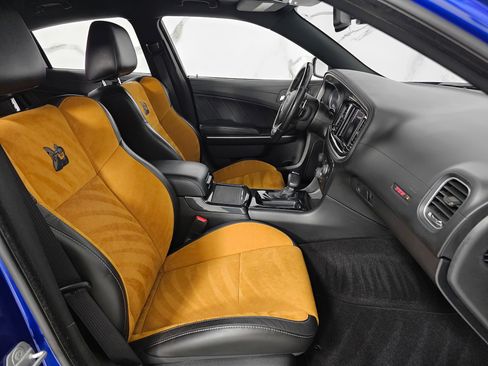 Used 2022 Dodge Charger Scat Pack RWD image 2