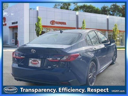 Certified 2025 Toyota Camry SE image 6
