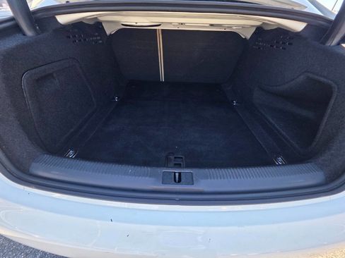 Used 2010 Audi A4 2.0T Premium image 12