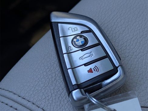 Used 2018 BMW 740i 740i image 24