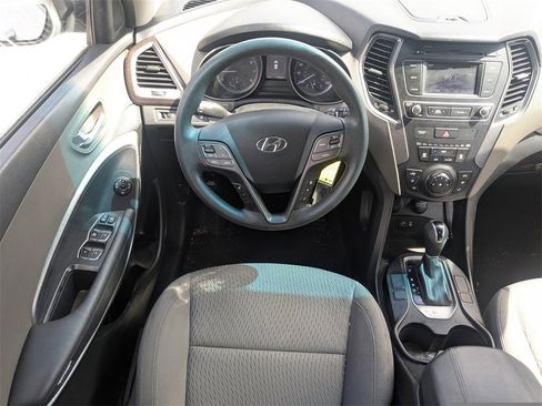 Used 2018 Hyundai Santa Fe Sport image 15