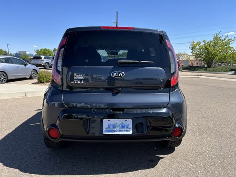 Used 2016 Kia Soul + FWD image 5