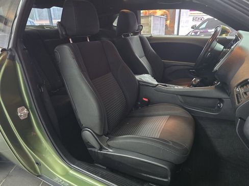 Used 2018 Dodge Challenger SXT w/ Blacktop Package image 13