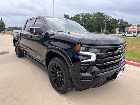 Used 2024 Chevrolet Silverado 1500 High Country w/ Midnight Edition AWD/4WD image 6