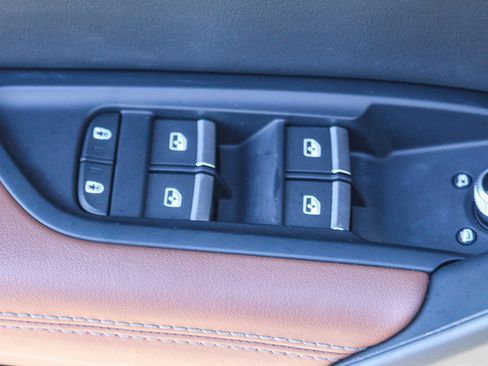 Used 2021 Audi Q5 e Prestige w/ Prestige Package image 20