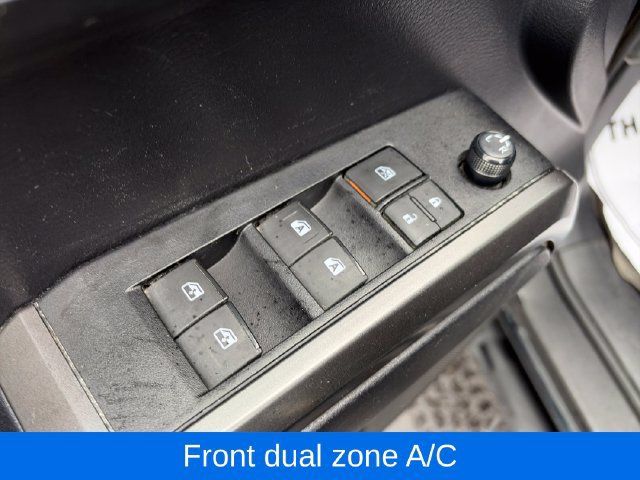 Used 2021 Toyota Tacoma TRD Off-Road w/ TRD Premium Off Road Package AWD/4WD image 17