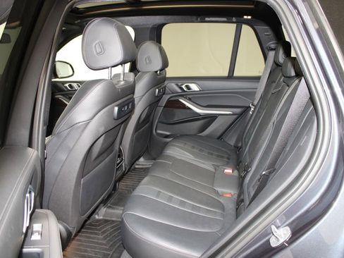 Used 2019 BMW X5 xDrive40i w/ Convenience Package image 18