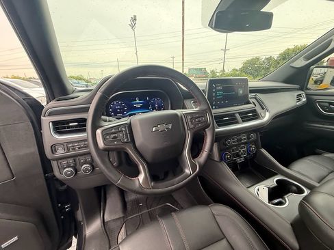 Used 2023 Chevrolet Suburban RST w/ Sport Performance Package AWD/4WD image 14