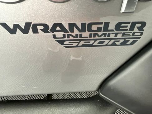 Used 2020 Jeep Wrangler Unlimited Sport S AWD/4WD image 25