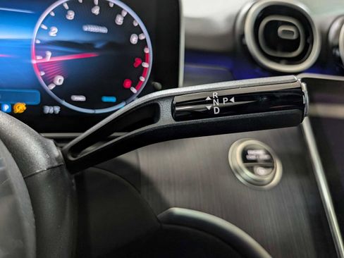 Used 2025 Mercedes-Benz C 300 4MATIC Sedan image 31