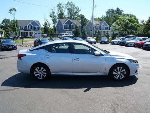 Used 2022 Nissan Altima 2.5 S FWD image 8