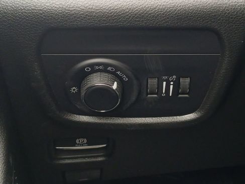 New 2026 Jeep Grand Cherokee L Laredo image 12