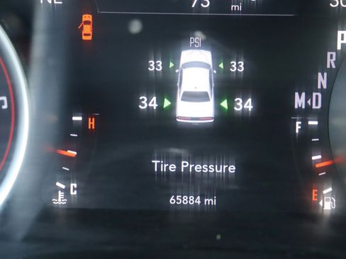 Used 2019 Dodge Challenger SXT w/ Plus Package image 28