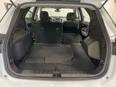 Used 2024 Chevrolet Equinox LS FWD image 25