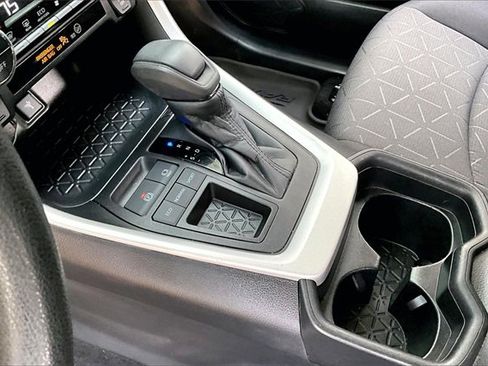 Used 2021 Toyota RAV4 XLE image 15