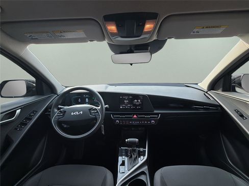 Used 2025 Kia Niro LX FWD image 20