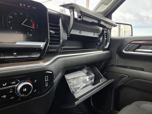 Used 2024 GMC Sierra 1500 Elevation image 13