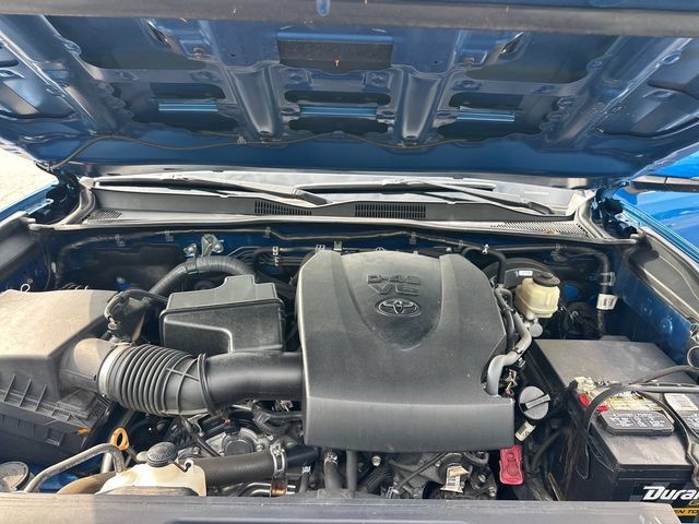 Used 2017 Toyota Tacoma TRD Sport w/ Tow Package (A/T) AWD/4WD image 27