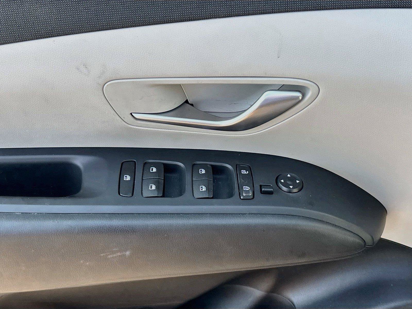 Used 2023 Hyundai Tucson SEL w/ Convenience Package FWD image 17