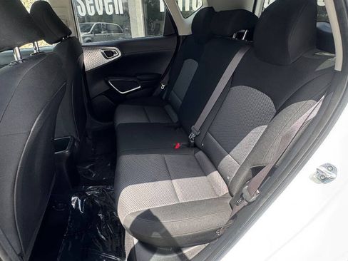 Used 2020 Kia Soul LX FWD image 11