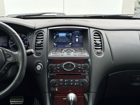 Used 2017 INFINITI QX50 Base w/ Technology Package image 16