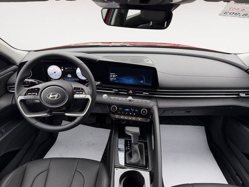 New 2026 Hyundai Elantra Limited image 17