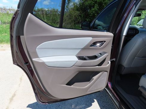 Used 2018 Chevrolet Traverse LT AWD/4WD image 30