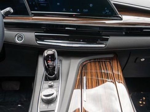 Used 2024 Cadillac Escalade Premium Luxury w/ Performance Package AWD/4WD image 26