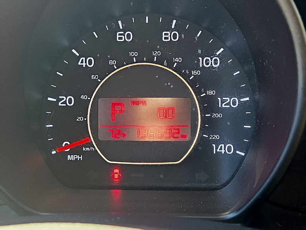 Used 2016 Kia Soul + FWD image 20