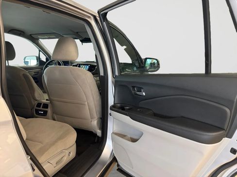 Used 2021 Honda Pilot EX image 18
